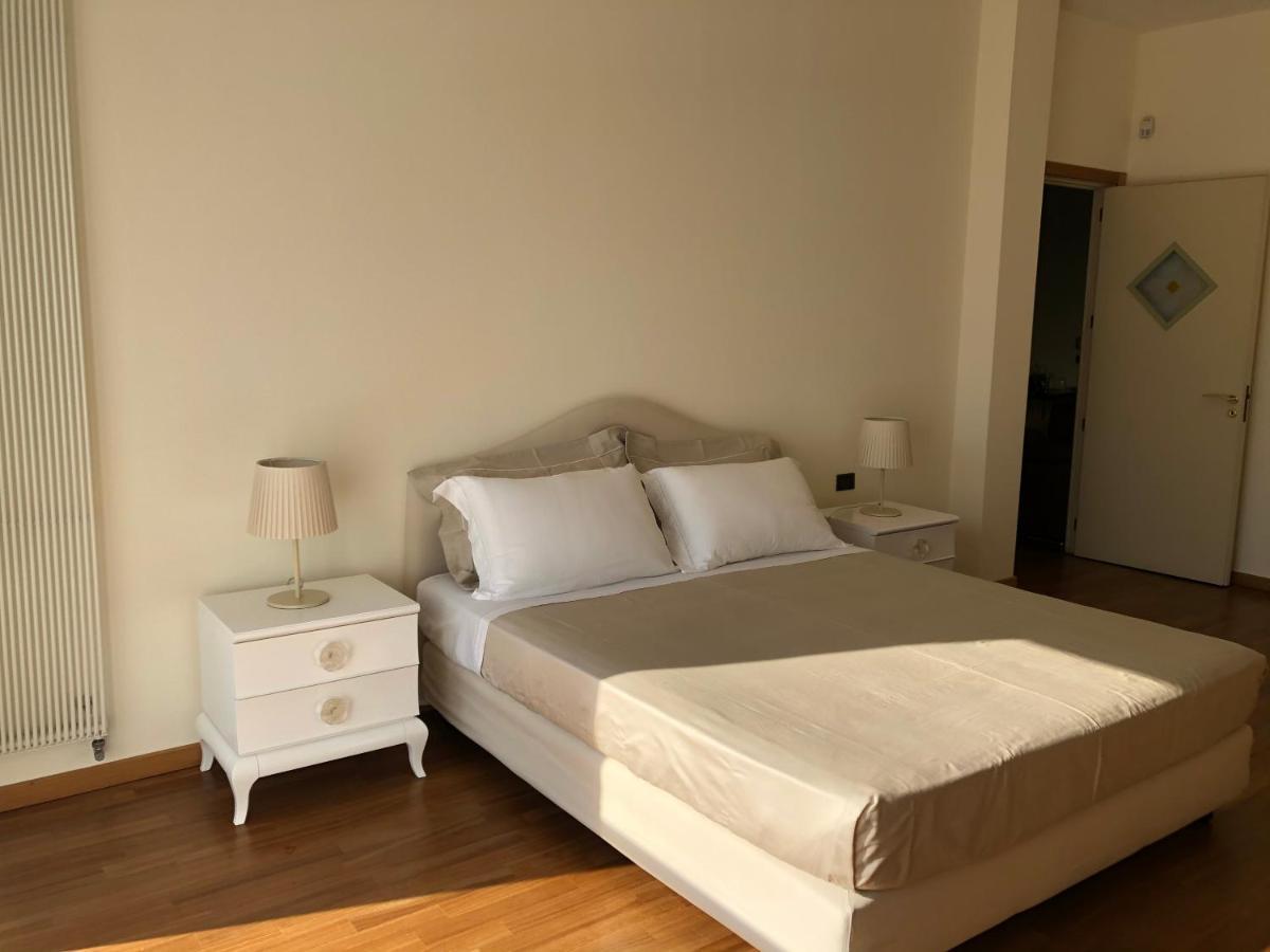 Lanna B&B Novoli Kültér fotó