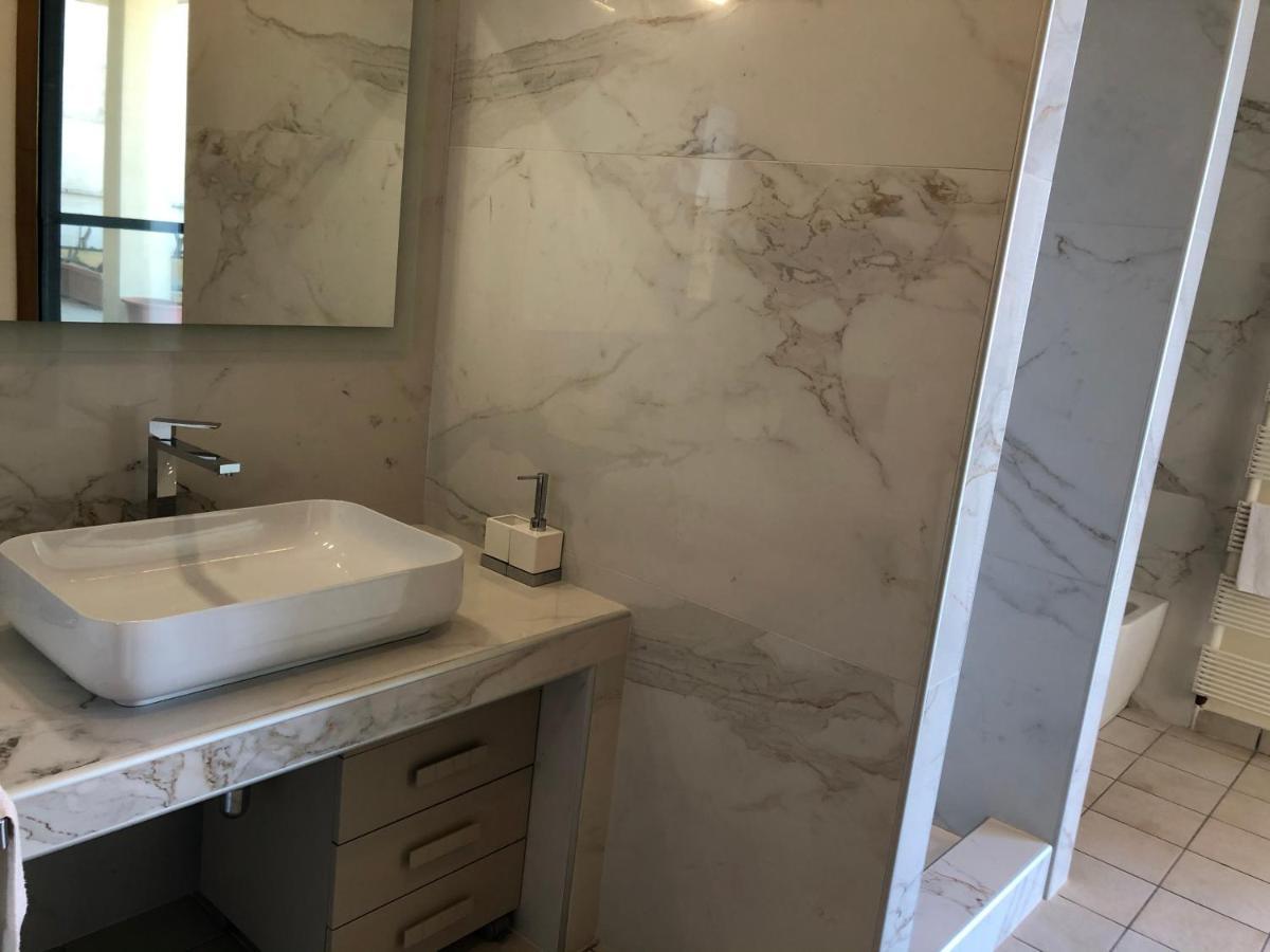 Lanna B&B Novoli Kültér fotó